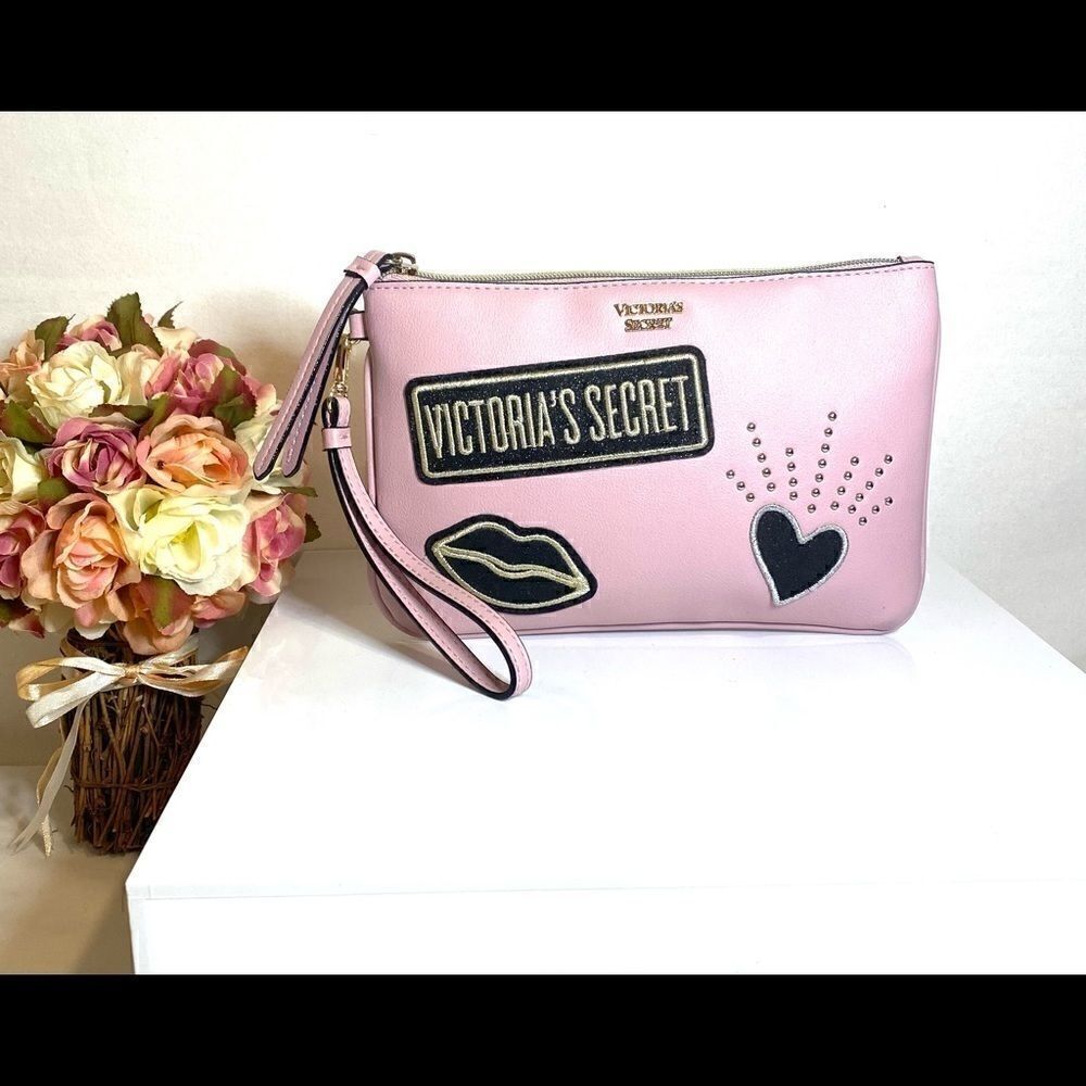 NWOT Victoria Secret Wristlet